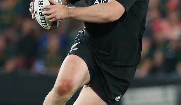 London Irish Sign World Cup Winning All Black