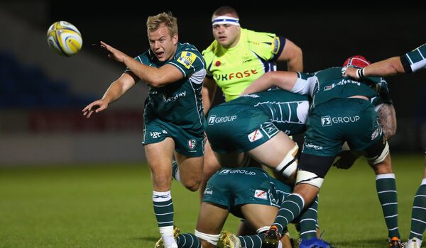 RE-SIGNING: Scott Steele pins his colours to the Exiles’ mast