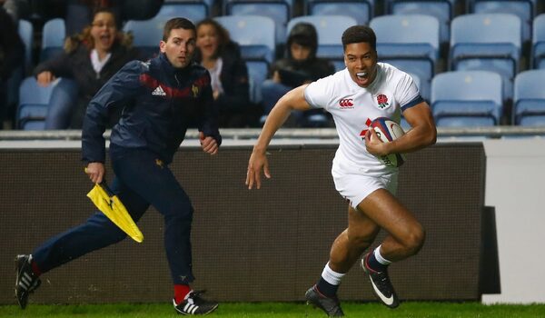 INTERNATIONAL WATCH: Loader bags two tries on return to action